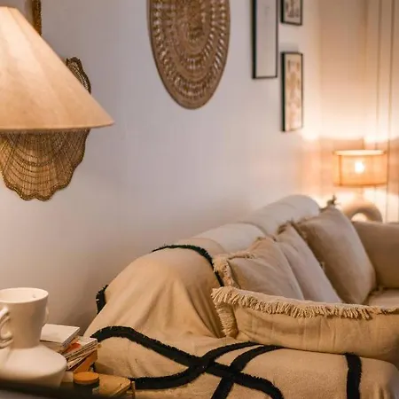 Hsh Bachelet-montmartre Sacre-coeur Cosy 1br-4p Apartment Paris